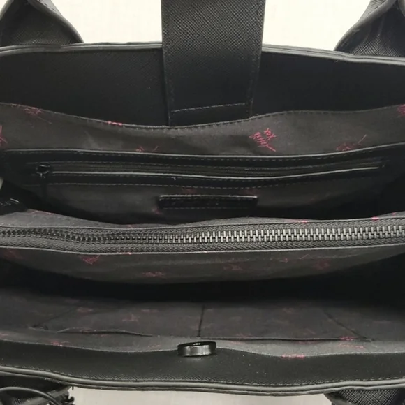 Betsey Johnson "skulltatstic"  black skull 2 PC large tote with wristlet XOKIARA - Picture 5 of 10